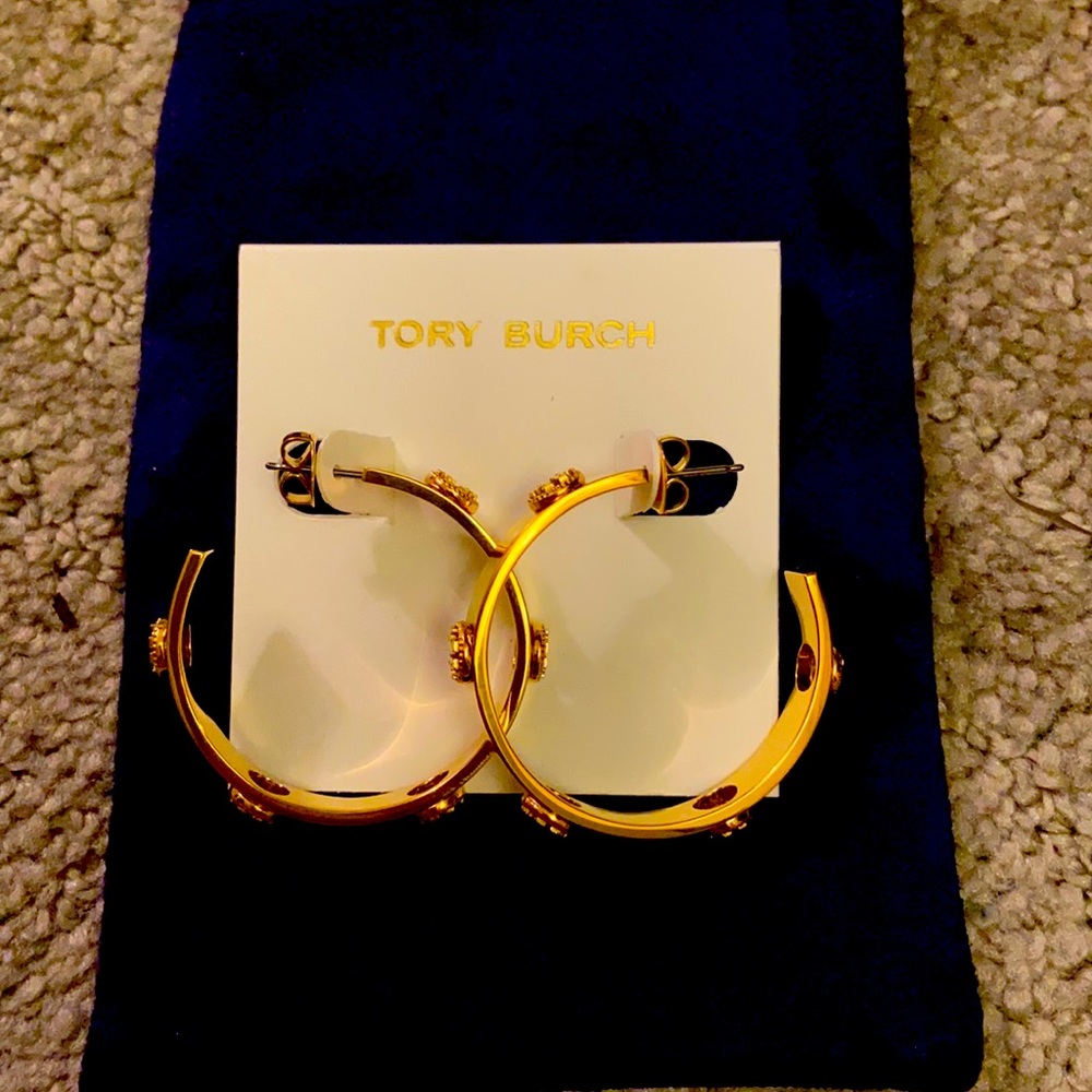 Tory Burch Milgrain Logo Hoop - gold
